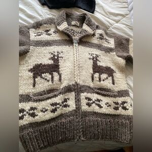 Cowichan Zip Up Hand Knit Unisex Sweater Deer Design size Large